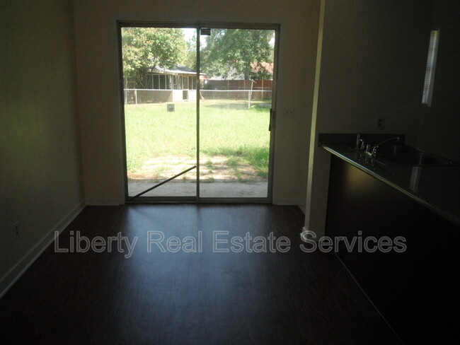 Foto del edificio - 928 Greenbriar Ct