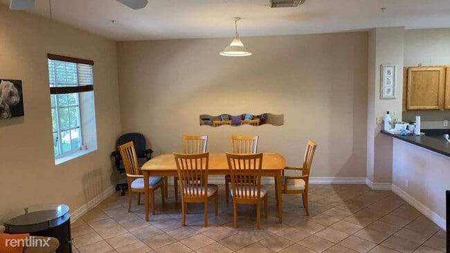 Building Photo - 4 br, 2.5 bath Townhome - 4604 Danson Way