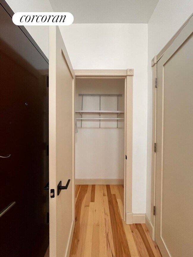 Foto del edificio - 47 W 71st St