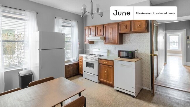 Foto del edificio - Room in Shared 5 bed/1 bath home in Somerville