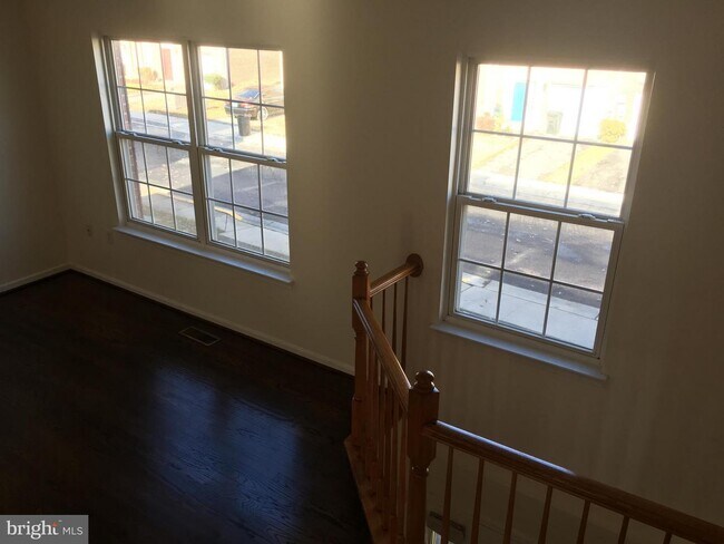 Foto del edificio - 8231 Dellwood Ct