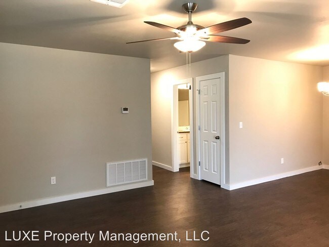 Building Photo - 3 br, 2 bath House - 749 SW 13th St