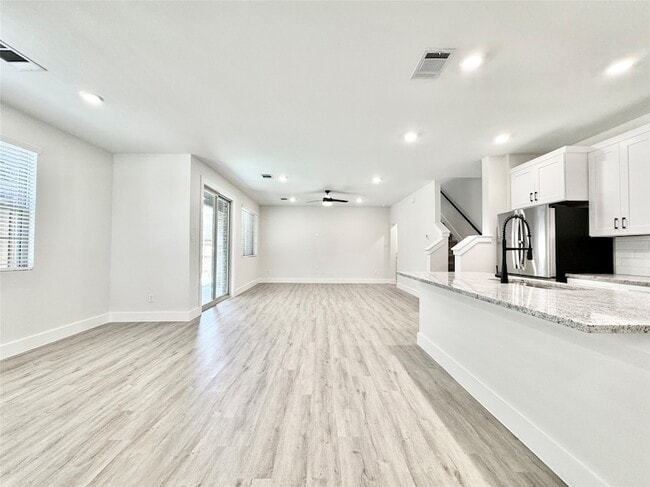 Photo - 8509 Shoreham House