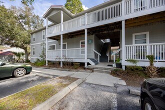 Building Photo - 2905 SW Archer Rd