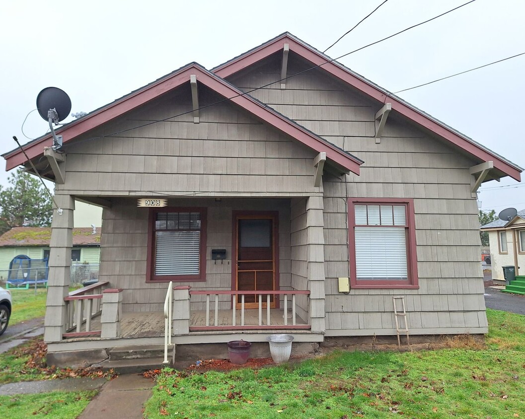 Primary Photo - Charming 2 bed 1 bath