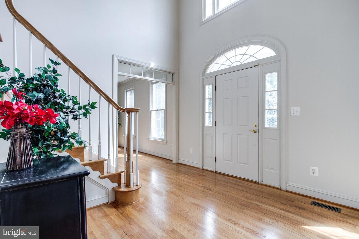 Foto principal - 1588 Highland Glen Pl