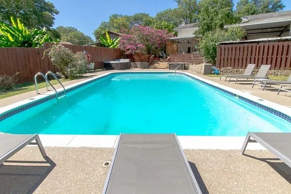 Building Photo - 436 Foothill Dr