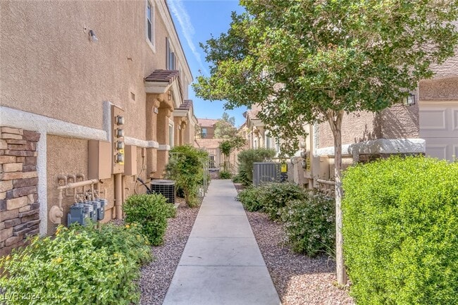 Building Photo - 1159 Heavenly Harvest Pl