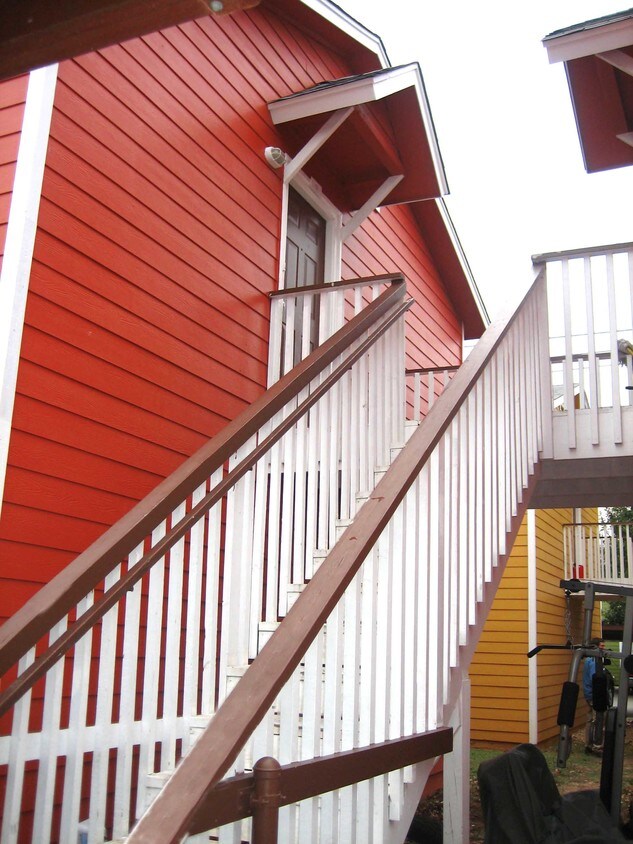 Primary Photo - 765 River Rd