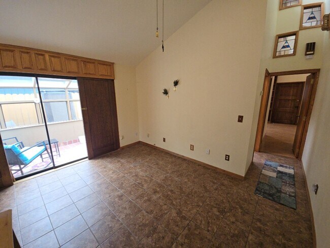 Building Photo - Lovely 1BD/BA Pine Hill home!
