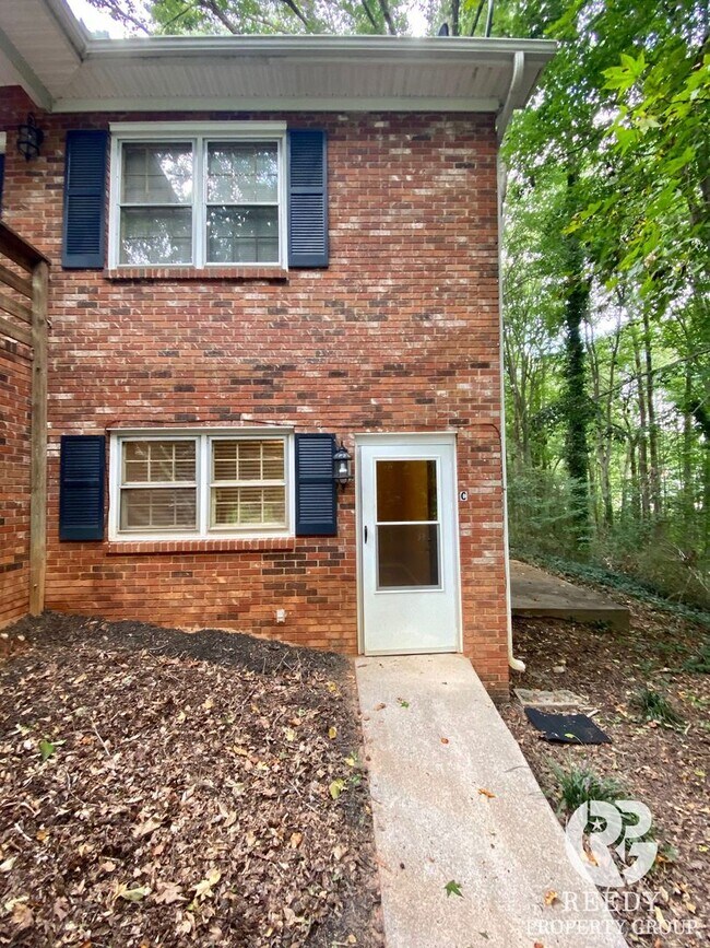 Building Photo - 138 Hidden Hill Rd