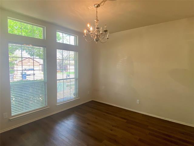 Foto del edificio - 6037 Horse Trap Dr