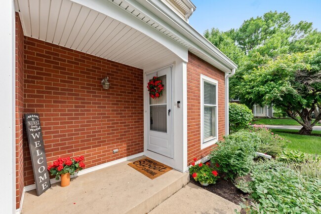 Building Photo - 85 S Stonington Dr
