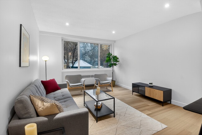 Living room - Le Redpath