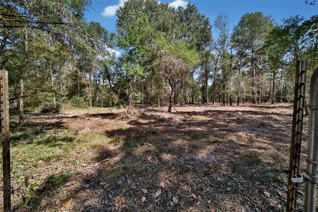Building Photo - 204 Morris Ln
