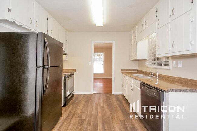 Foto del edificio - 5985 Lynfield Drive College Park GA