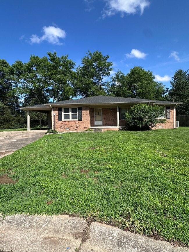Building Photo - 706 Fremont Pl