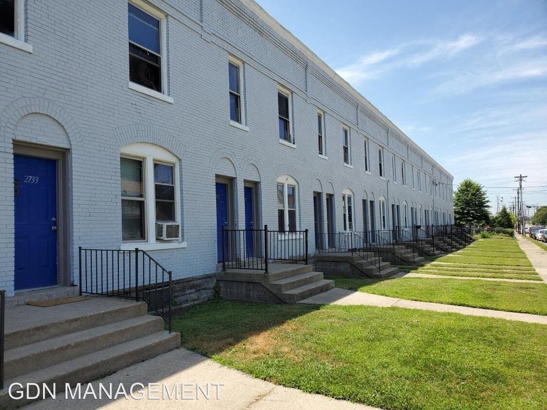 Foto principal - 2731 Harris Ave
