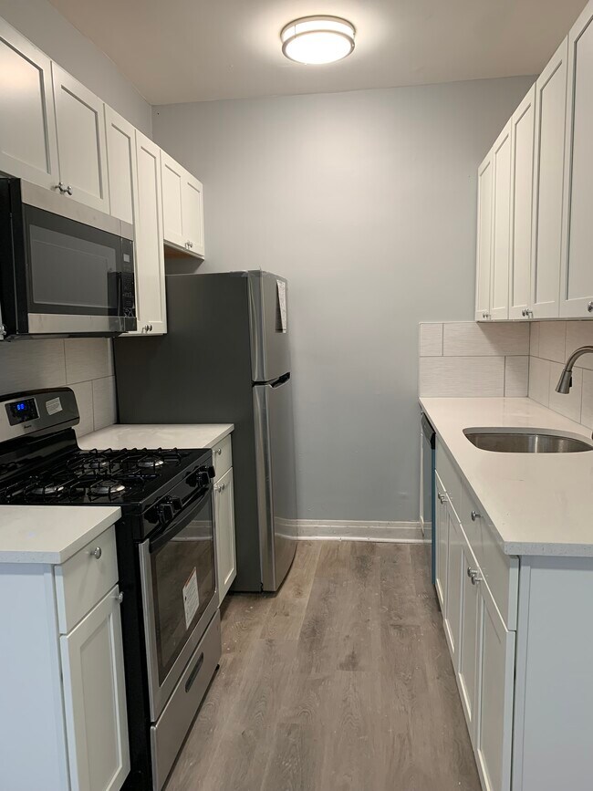 Great Kitchens - 7051 S Bennett Ave