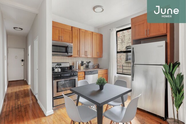 Building Photo - ROOM ONLY in 3-bed/1.0-bath Home