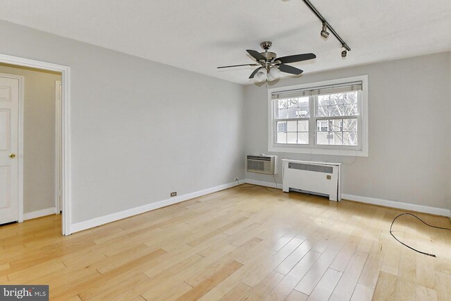 Building Photo - 4310 N Pershing Dr