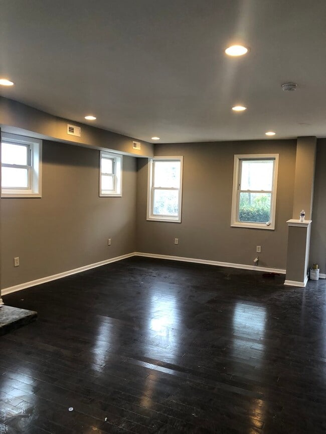 Photo - 3 Bedroom 2 Bathroom recently renovated townhouse in Baltimore