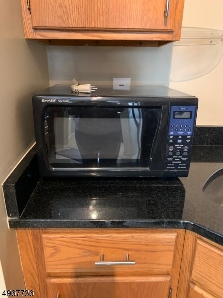 Foto del edificio - 1082 Schmidt Ln