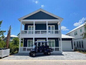 Building Photo - 566 Gulfview Cir