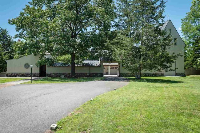Building Photo - 3114 Barracks Rd