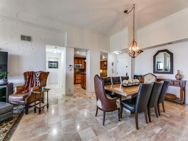 Foto del edificio - 5200 Keller Springs Rd