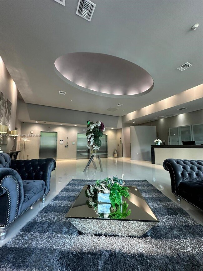 Foto del edificio - 275 NE 18th St