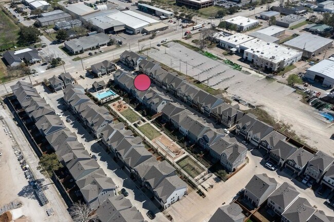 Building Photo - 10920 Keaton Landing Dr