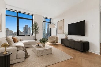 Building Photo - 49 E 34th St