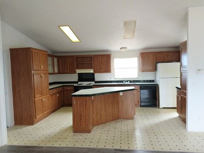 Building Photo - 239 Castlebury Ln