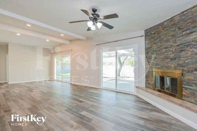 Foto del edificio - 5136 E Alberta Dr