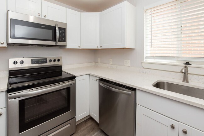 Foto del edificio - 5542-5554 S. Grant St.