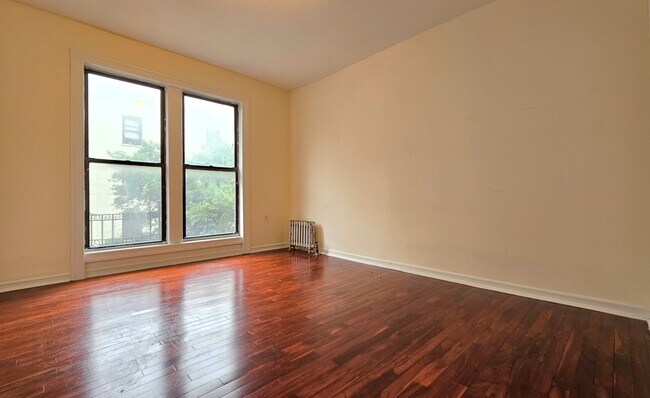 Foto del edificio - 255 Fort Washington Ave
