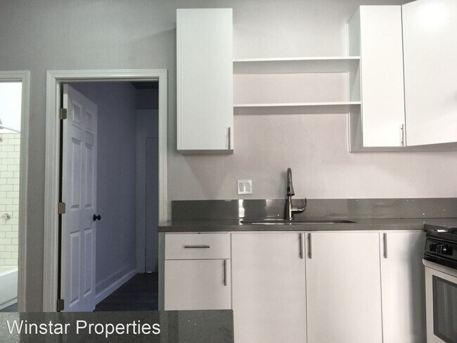 Building Photo - 2 br, 1 bath Apartment - 232 Union Pl.