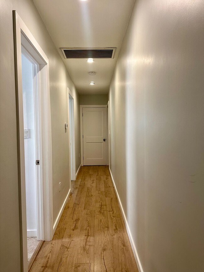 Foto del edificio - 424 Milton Dr