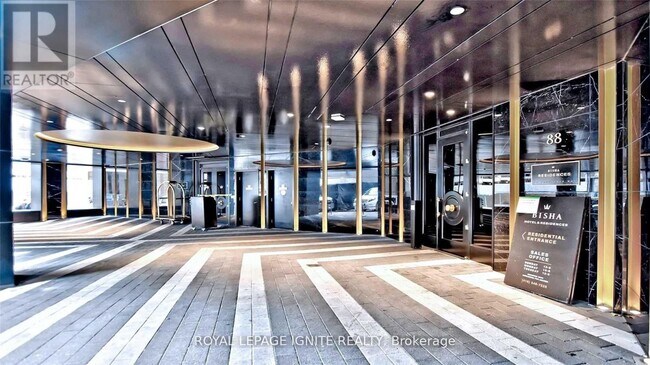 Building Photo - 88-1388 Blue Jays Way