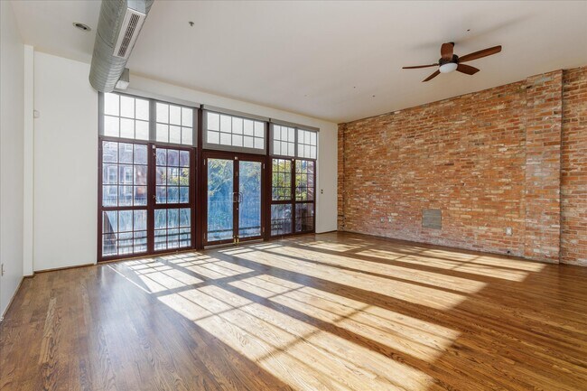 Family Room/Patio - 1441 Wazee St