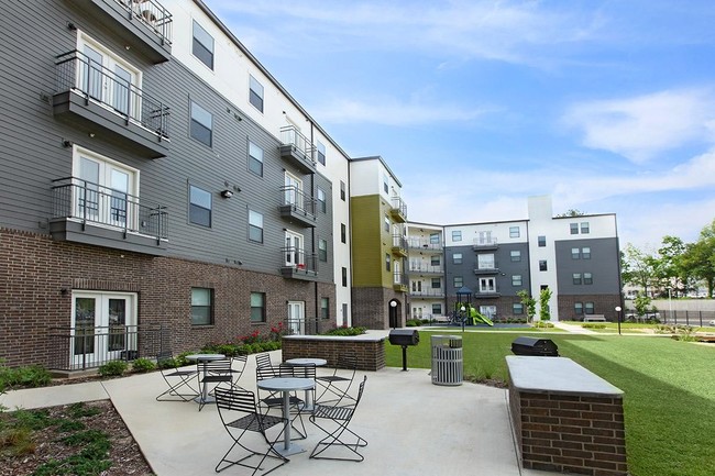 Foto del edificio - The Elysian Apartment Homes