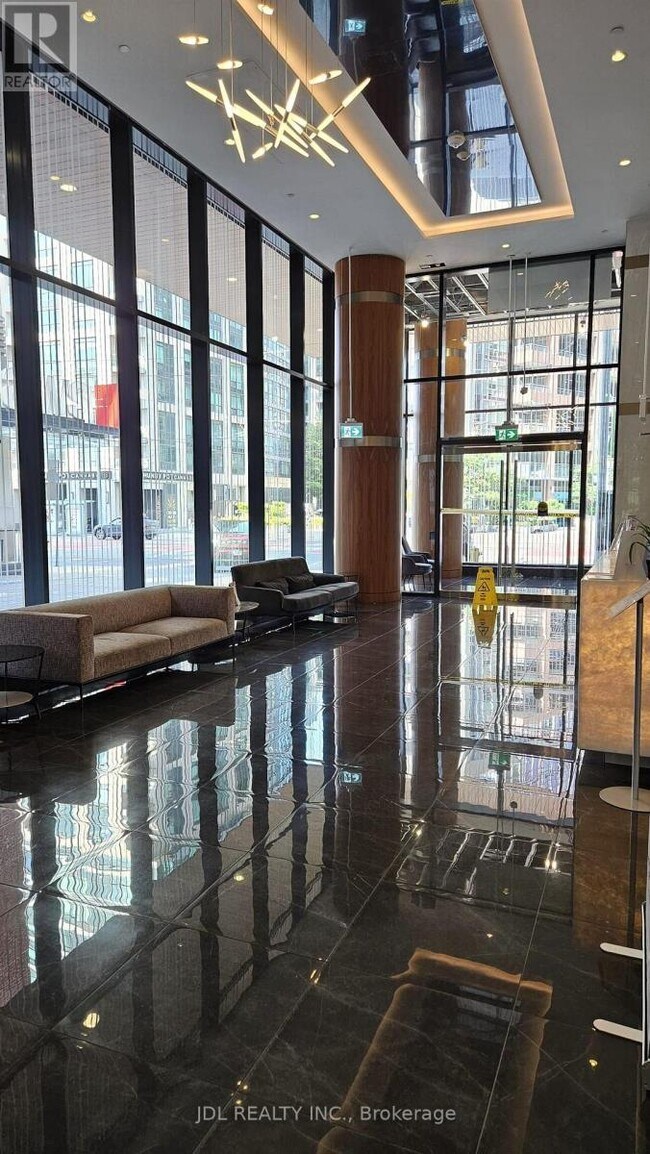 Photo du bâtiment - 19 Bathurst St