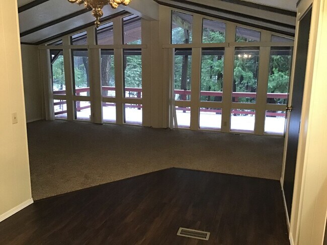 Foto del edificio - Large spacious 2Bd manufactured home avail...