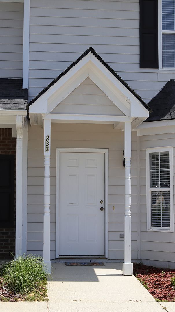 Foto del edificio - 2BR/2.5BA Clayton Townhouse