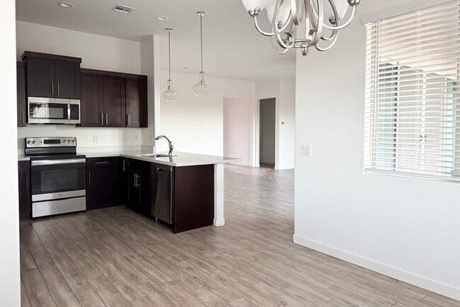 Building Photo - 3Bed/2Bath Home in Rio Verde! $399 MOVE-IN...