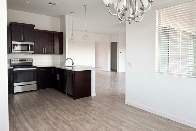 Foto del edificio - 3Bed/2Bath Home in Rio Verde! $399 MOVE-IN...