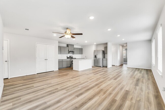 Foto del edificio - 18802 Glenwood Chase Ct