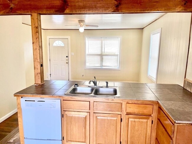 Building Photo - 2220 20th St