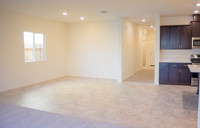 Building Photo - 4259 Lasalle Dr